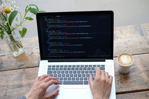 Écran d'ordinateur affichant des tests unitaires.